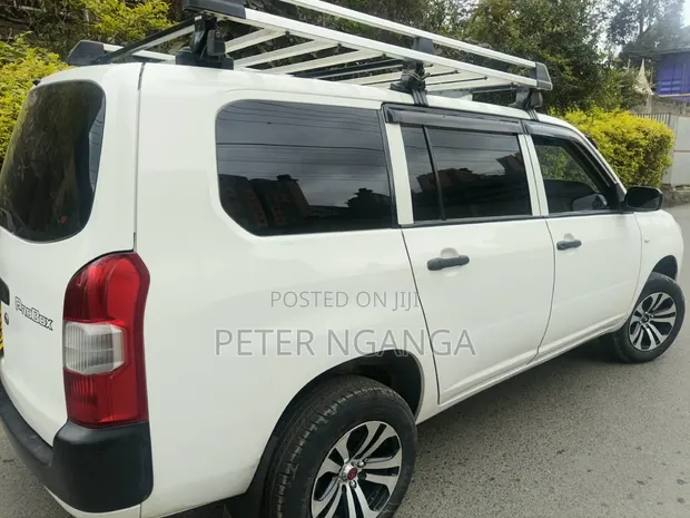 Toyota Probox 1.5 F 2WD 2016 White - 1