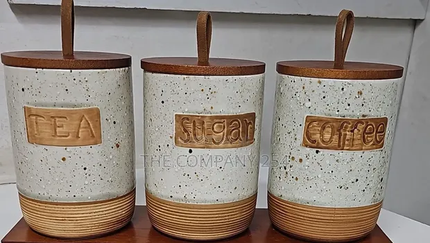 Kopo la Kauri 800ML Lililofungwa - Nyeupe na Dots Nyeusi - 1
