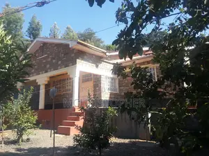 Bungalow ya Vyumba 4 vya Kulala na Vyoo vya Ndani Matasia, Ngong
