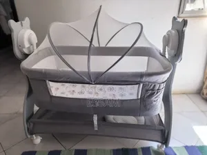 Baby Electric Auto Swing Bed / Newborn Bassinet
