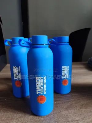 Chupa za Maji na Flaski za Joto Zenye Nembo
