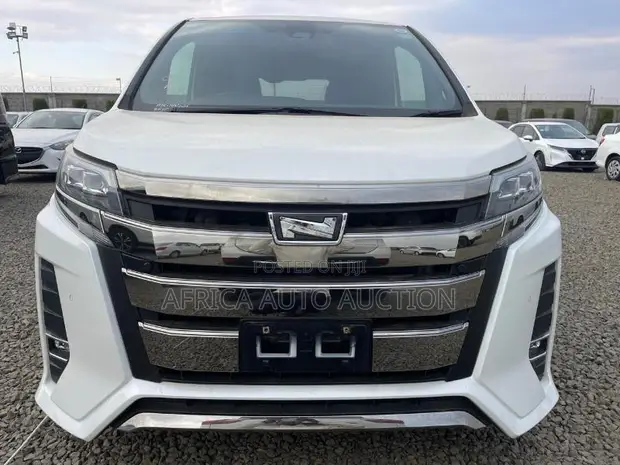 Toyota Noah 2.0 FWD (8 Seater) 2020 White - 1