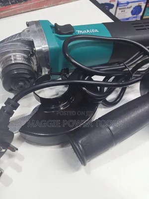 Makita 4" Angle Grinder (840W)