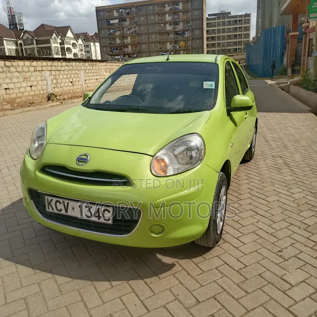 Nissan March 1.2 FWD 2012 Green - 1