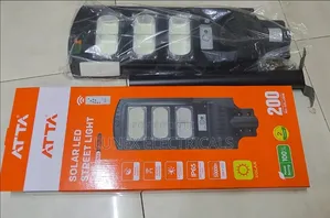 200W Solar LED Street Light