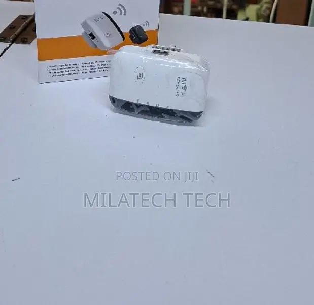 Wireless WiFi Extender Range Booster 300Mbps - 1