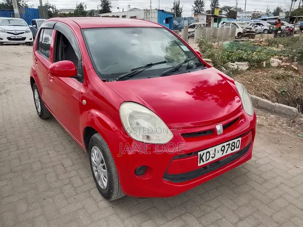 Toyota Passo 2015 Nyekundu - 1