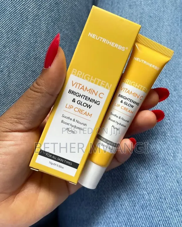 Neutriherbs Vitamin C Brightening & Glow Lip Cream - 1