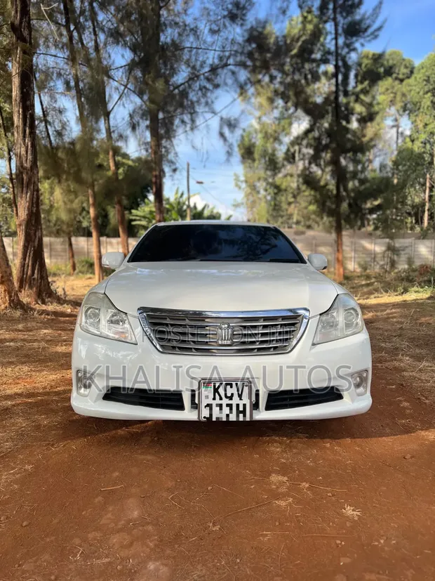 Toyota Crown 2012 White - 1