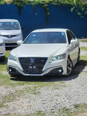 Toyota Crown 2019 White