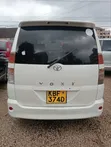 Toyota Voxy X 2WD 8-Seater 2001 White - 5