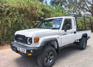 Toyota Land Cruiser 79 Series 2022 White