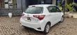 Toyota Vitz 1.0 FWD 5dr 2019 Nyeupe - 4