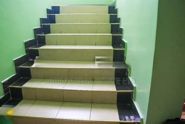 4-Bedroom Maisonette for Sale in Garden Estate, Old Junction - 1