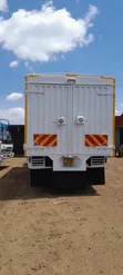 Isuzu FRR 90 Truck - 2