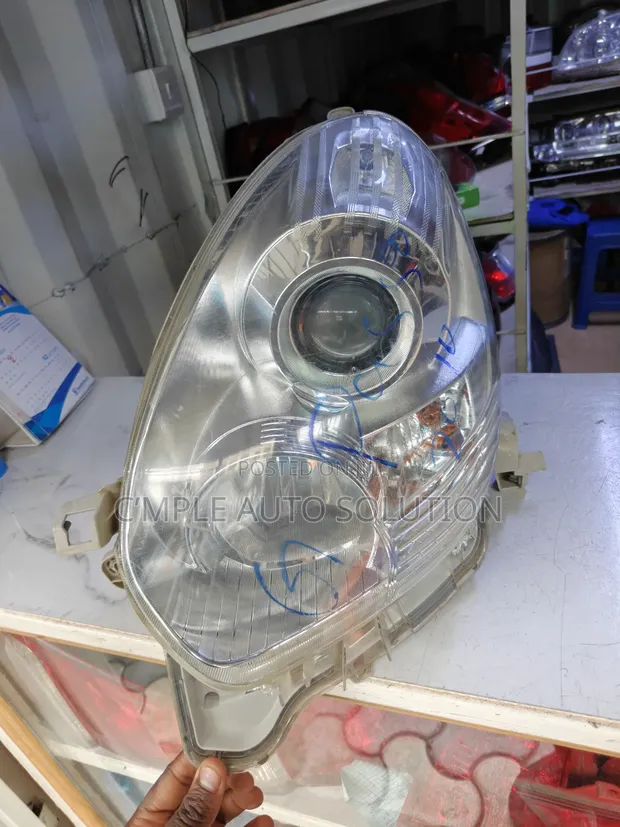 Toyota Passo 2008/2010 Xenon Headlight with Focus - 1