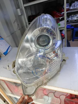 Toyota Passo 2008/2010 Xenon Headlight yenye Focus