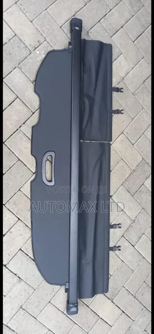 Retractable Tonneau Cover kwa Toyota Land Cruiser Prado J150 (Black)