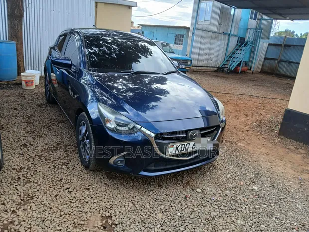 Mazda Demio 2017 Bluu - 1