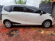 Toyota Sienta 2017 White - 3