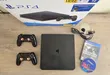 Sony PlayStation 4 Slim (1TB) na Vituo 2 & Michezo - 1