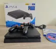 Sony PlayStation 4 Slim (1TB) na Vituo 2 & Michezo - 3