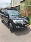 Toyota Land Cruiser V8 2010 Black - 4