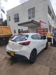 Mazda Demio 2015 Rangi ya Pearl - 2
