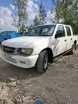 Isuzu Tougher 2001 White - 4
