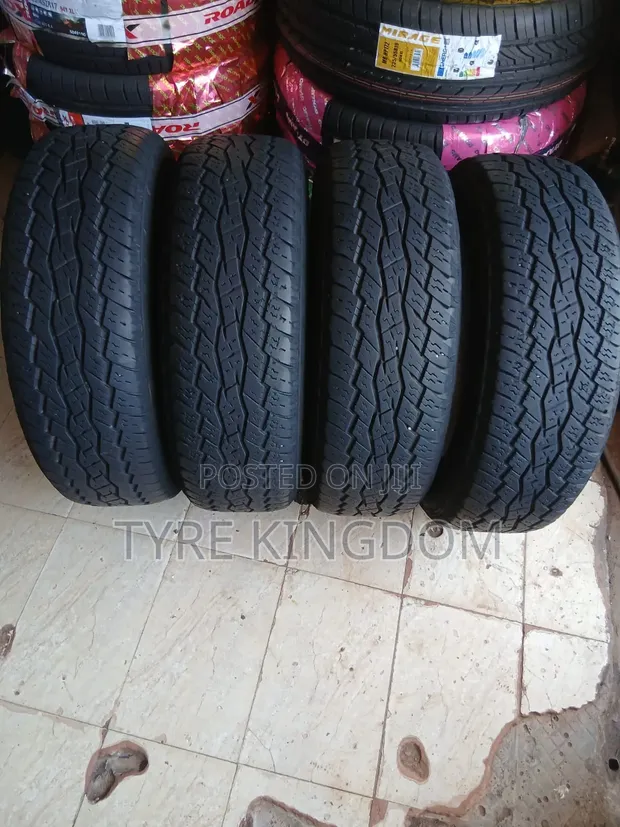 TOYO Tyres Zilizotumika 225/65R17 (Seti ya 4) - 1