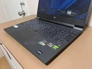 Laptop HP Victus 15: Intel Core i7, 16GB RAM, 512GB SSD, RTX 3050