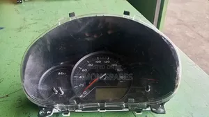 Toyota Vitz Speedometer - Used
