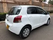 Toyota Vitz 2010 Nyeupe - 5