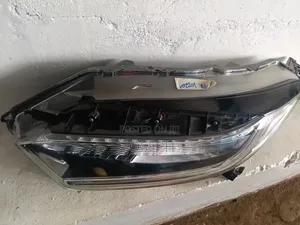 Honda Vezel Headlights (Used)