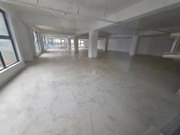 Ofisi na Ghala la Kibiashara kwa Uuzaji - Airport North Road - 1