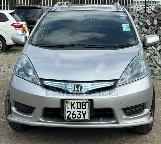 Honda Fit Shuttle Hybrid 2014 Gray - 1