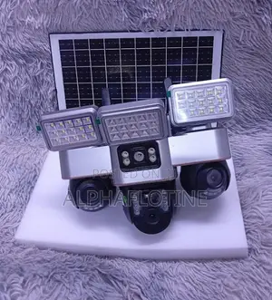 Kamera ya Usalama ya Solar 4G yenye Lensi Tatu na Mwanga wa LED