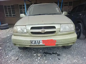 Suzuki Escudo 2002 Beige