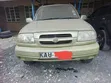 Suzuki Escudo 2002 Beige - 1