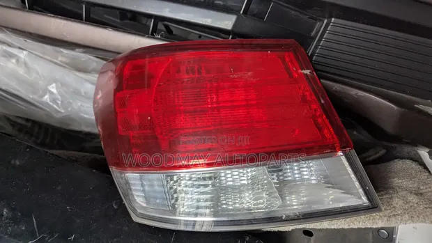 Subaru Legacy BM9 Backlight (Ex-Japan) - 1