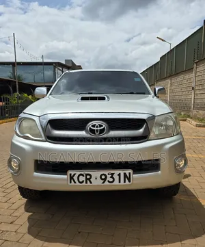 Toyota Hilux Double Cab 2011