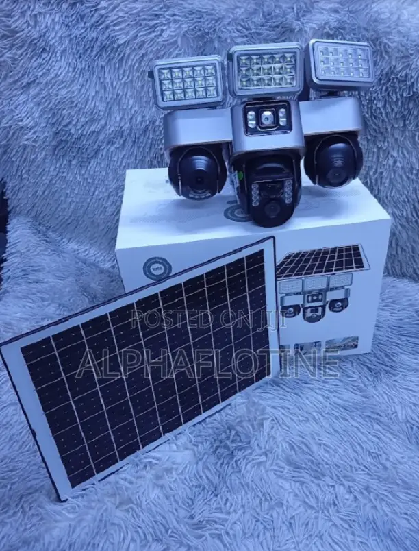 All-in-One Outdoor Security PTZ Camera with Solar & WiFi - 1