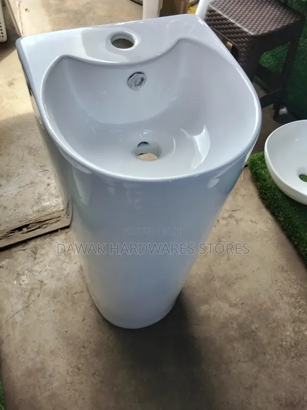 The Sculpt One Piece Luxury Pedestal Basin - 1