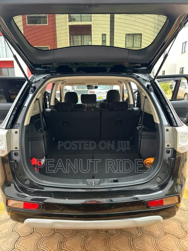 Mitsubishi Outlander 2015 Black - 1