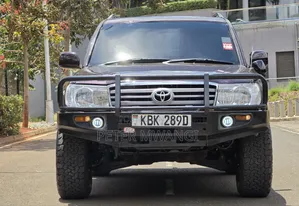 Toyota Land Cruiser Cygnus 2005