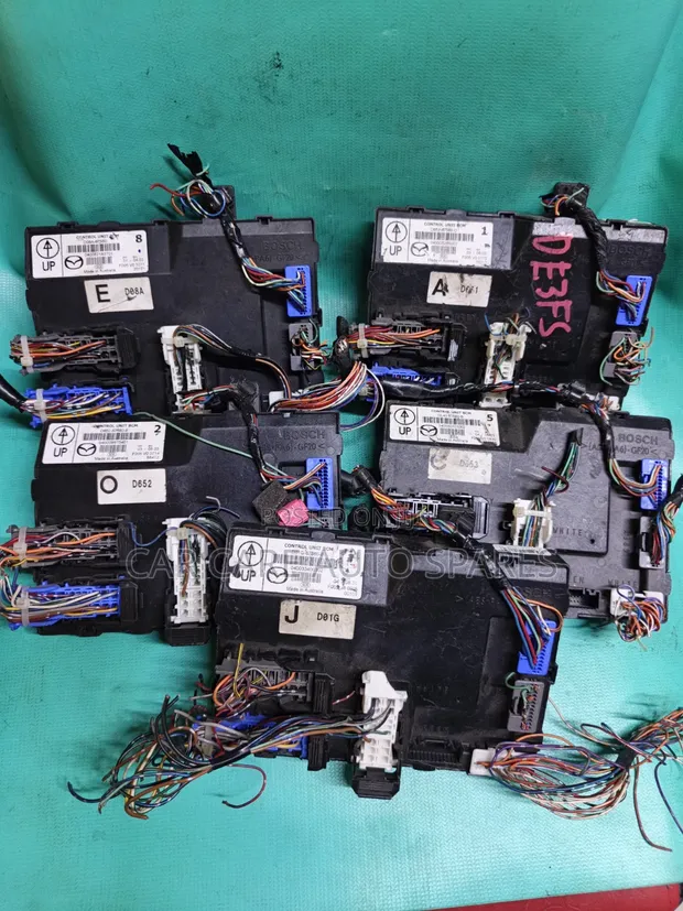 Fuse Box ya Mazda Demio - 1