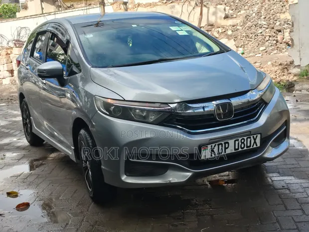 Honda Shuttle 2016 Silver - 1