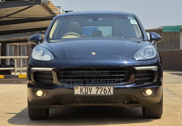 Porsche Cayenne 2015 Black - 1