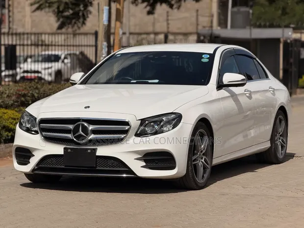 Mercedes-Benz E200 2019 Nyeupe - 1