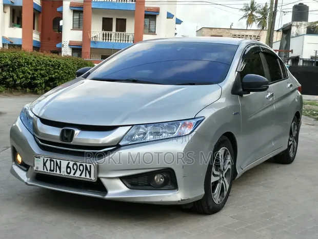 Honda Grace 2016 Silver - 1